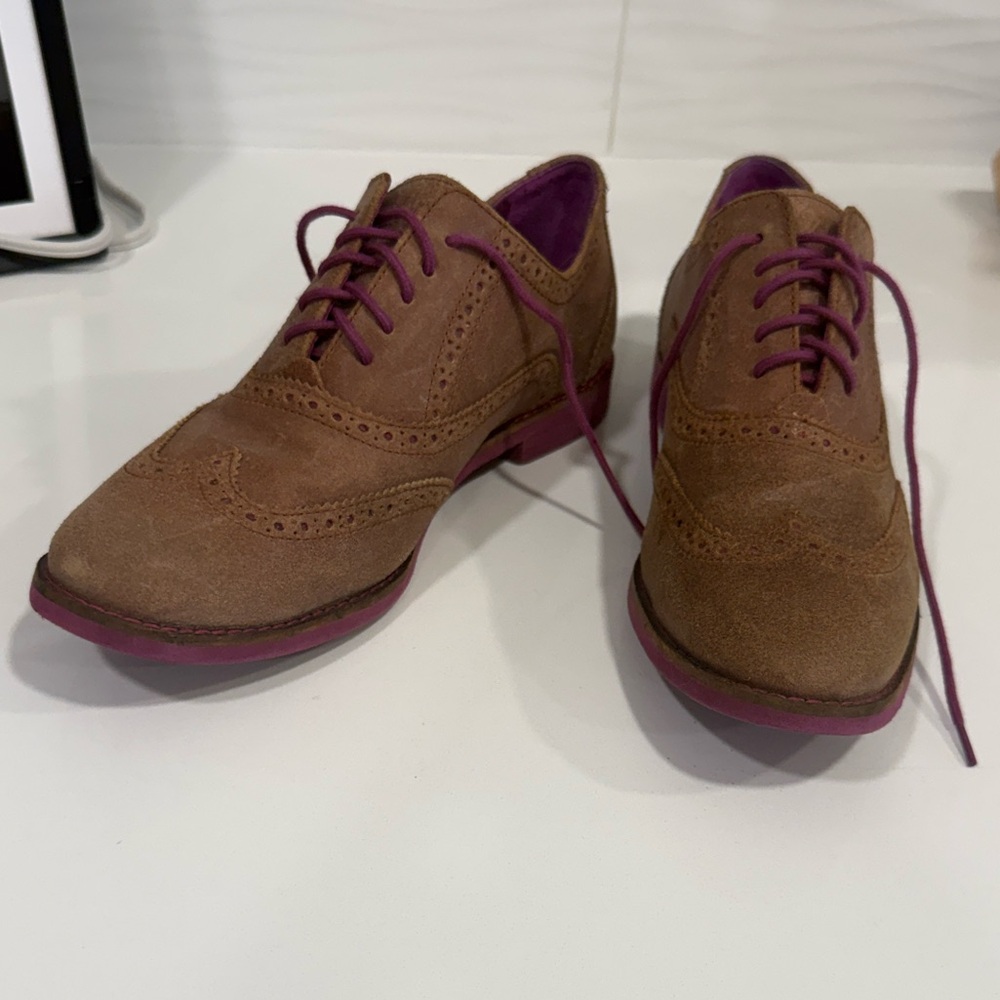 Cole Haan
Cole Haan Brown Suede Alisa
Oxfords